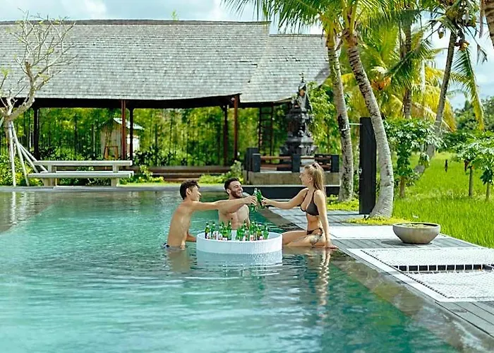 Villa Perfect For Families & Friends, 3 Bdr W/pool *